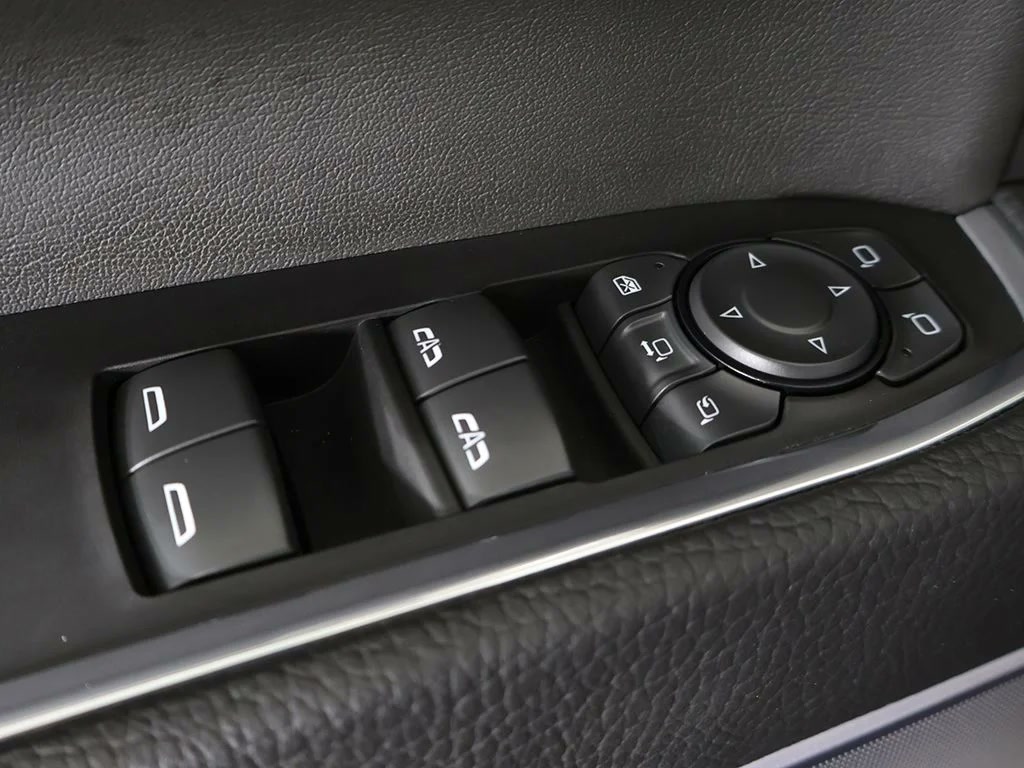 Car Image 33