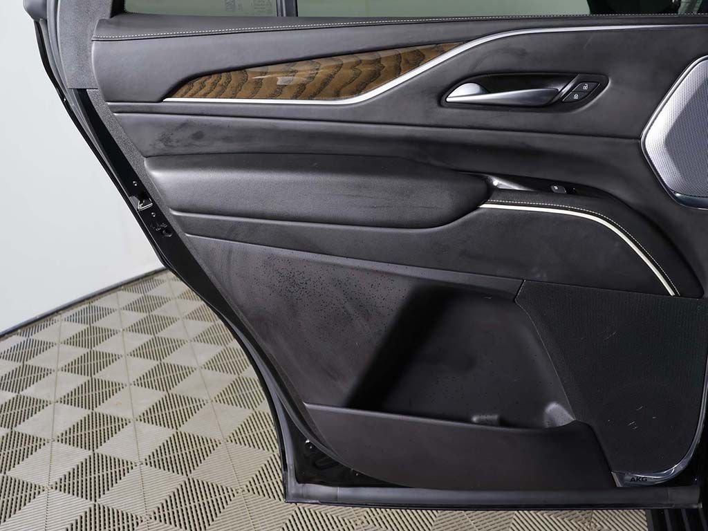 Car Image 28