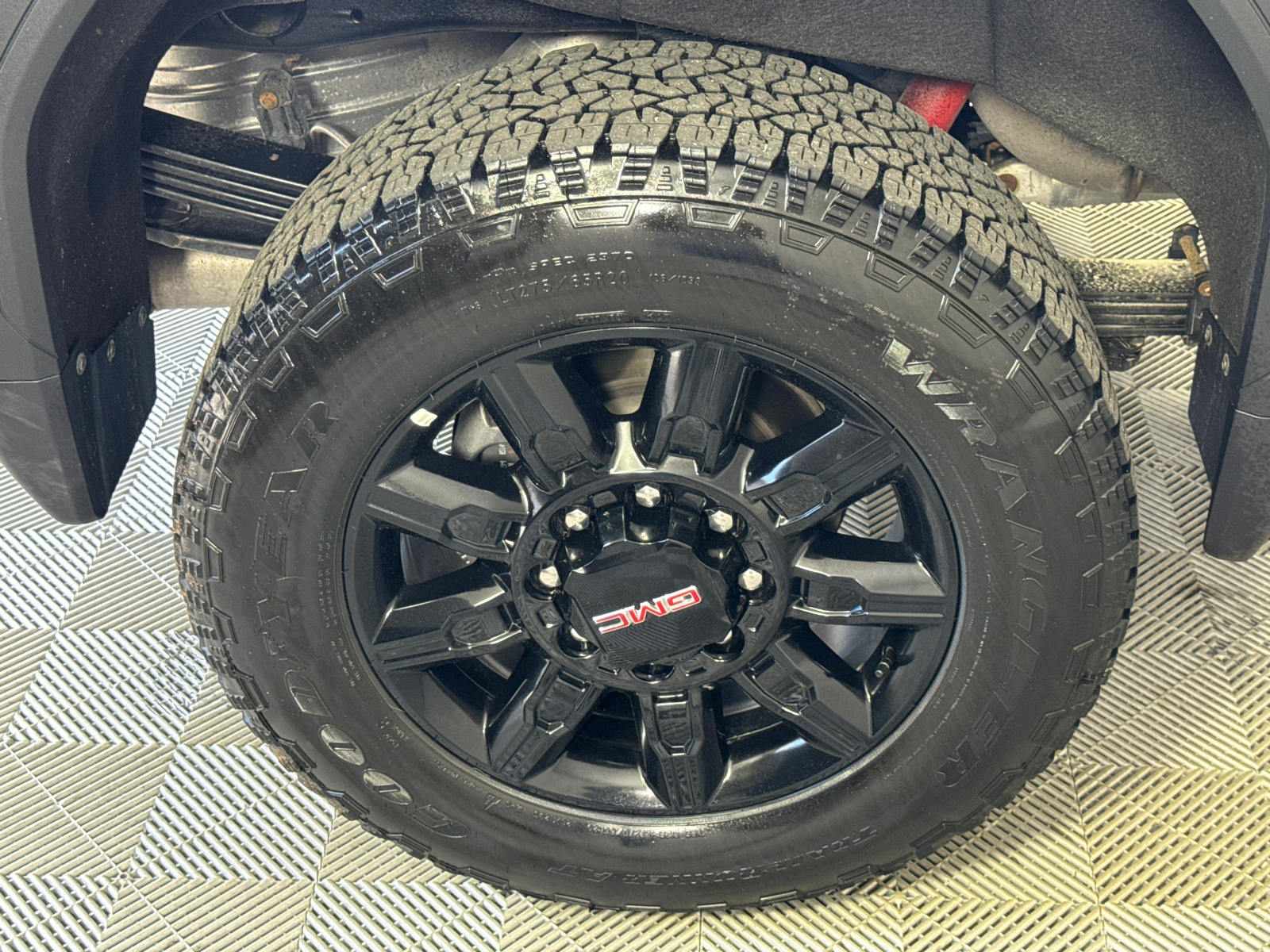 Car Image 16